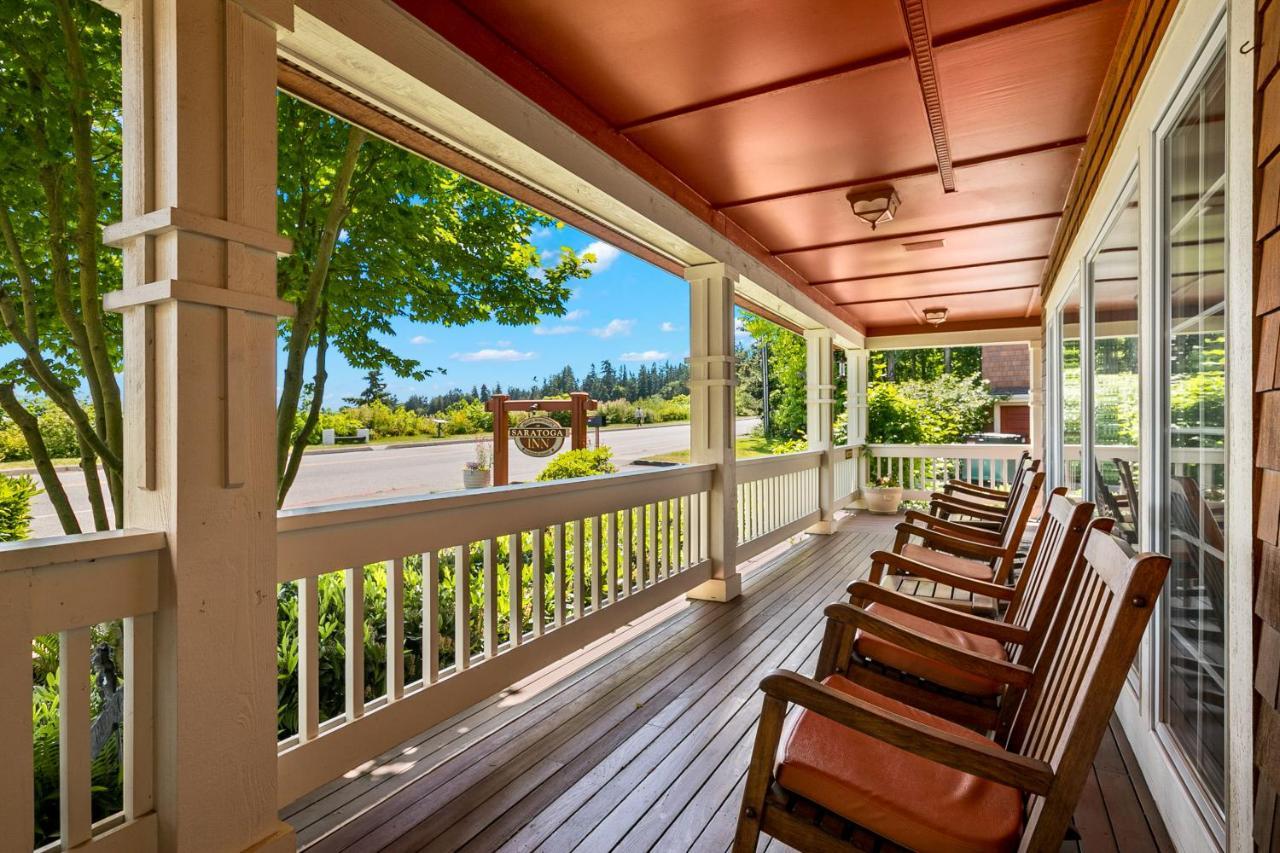 Saratoga Inn Лангли Екстериор снимка