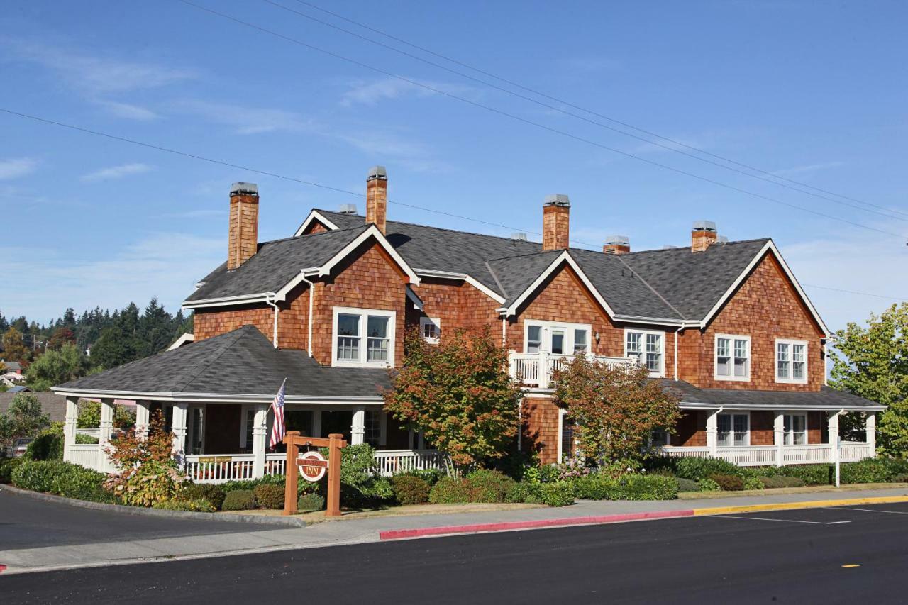 Saratoga Inn Лангли Екстериор снимка